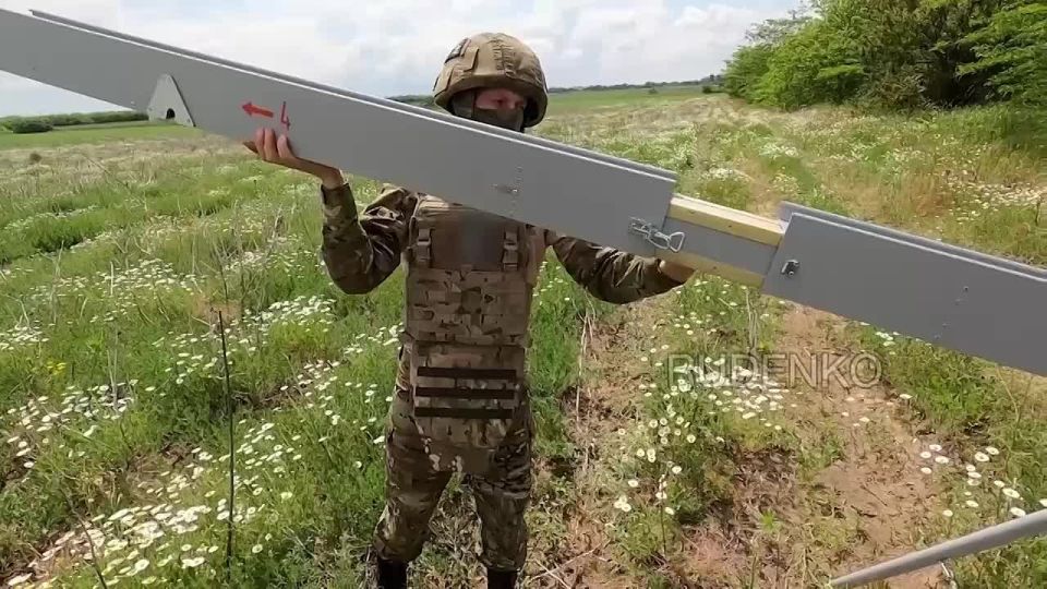 Андрей Руденко: Расчёты беспилотных летательных аппаратов (БпЛА) «Орлан-30» Новороссийского гвардейского горного соединения ВДВ и 152-мм орудий 2А36 «Гиацинт-Б» гвардейского артиллерийского полка из Анапы Новороссийских...