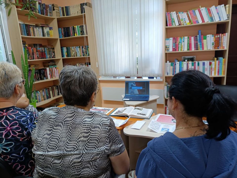 В Молочанской городской библиотеке-филиале состоялась беседа-размышление «Терроризм в современном мире»