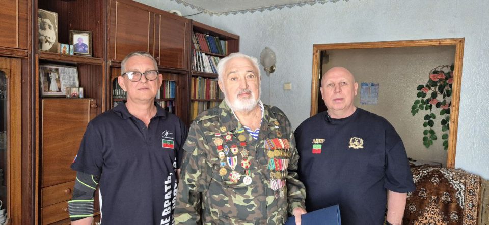 С Днём офицера! Честь и слава защитникам Отечества!