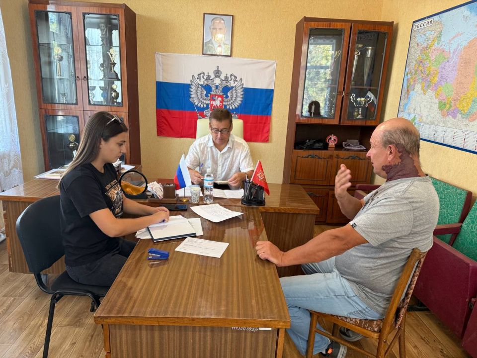 Глава Акимовского муниципального округа Александр Трудоношин провел личный прием граждан в Давыдовском территориальном отделе
