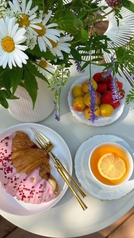 21  2025 . , 21  2025   ,  