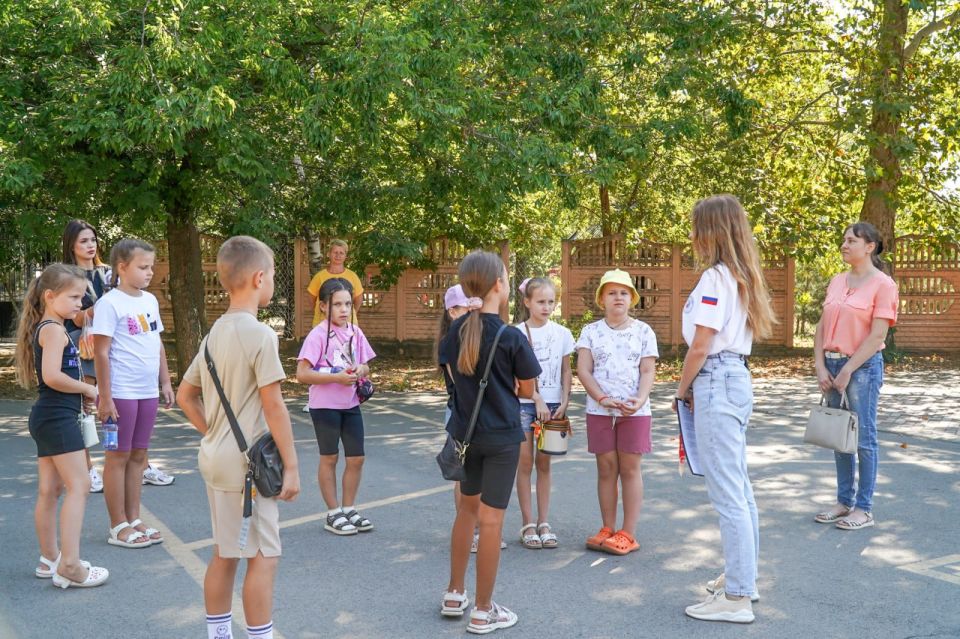 Тематический рисунок на асфальте «Рисунок мира»