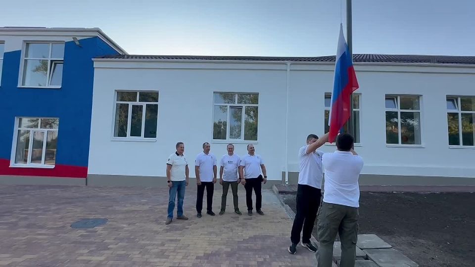 Дорогие друзья! Поздравляю с Днем Государственного флага Российской Федерации!