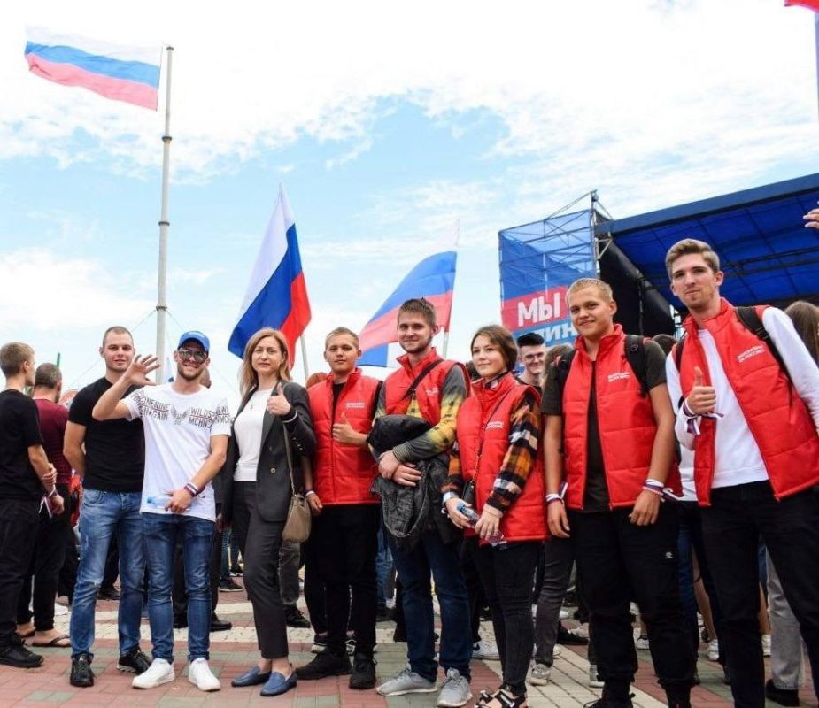 Ангелина Ярчук: Сегодня мы отмечаем один из самых значимых праздников для нашей страны — День Государственного флага России