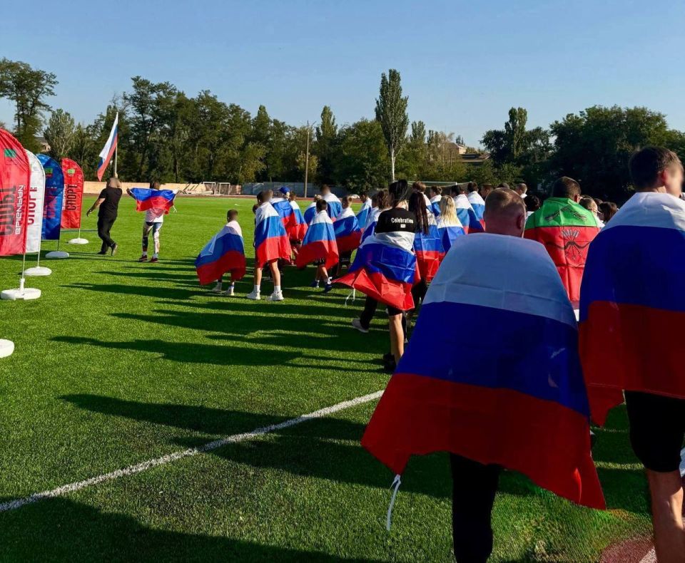 Сотрудники ИК-1 приняли участие в патриотическом забеге, посвященном Дню Государственного флага Российской Федерации