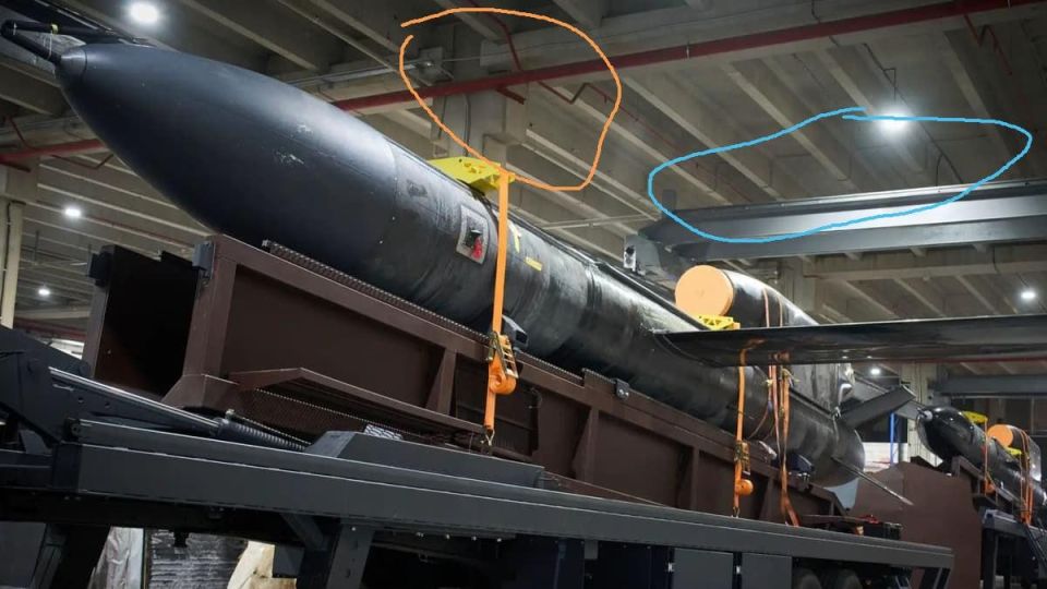 Военный диктатор Зеленский похваставшись производством ракет Фламинго для иностранных журналистов конечно же засветил локацию где их именно собирают