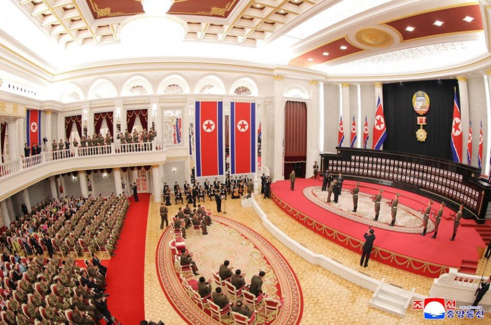 Церемония вручения госнаград военнослужащим Зарубежных операционных войск Корейской народной армии состоялась в КНДР