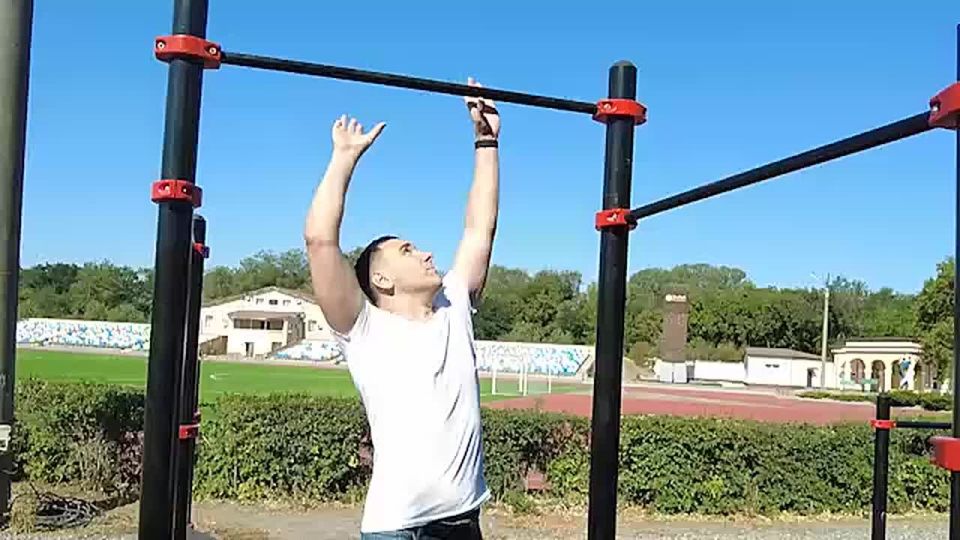 Вчера в Мелитополе отметили День офицера бодро и с пользой для здоровья