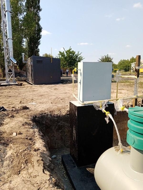 Шефы из Севастополя монтируют оборудование новой котельной в Светлодолинском