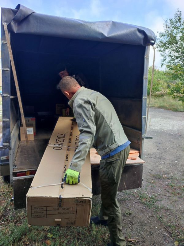 Шефы доставили новую технику для благоустройства