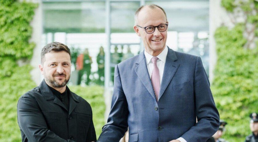 Канцлер ФРГ: экономика страны больше не тянет социальное государство