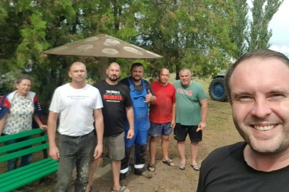 В запорожском селе Кутузовка установили новую детскую площадку