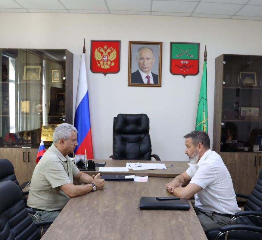 Виктор Емельяненко: Провел рабочую встречу с министром образования и науки Запорожской области Александром Калягиным