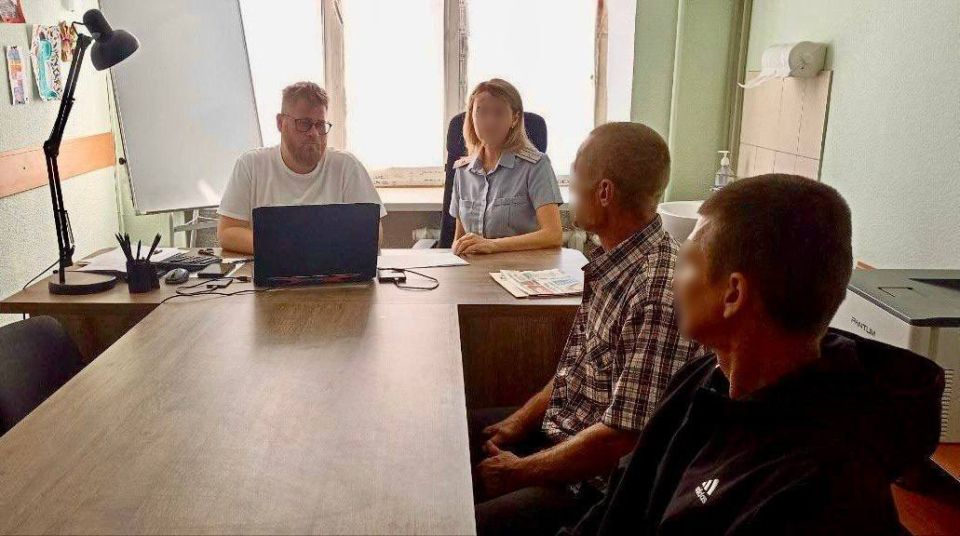 Сотрудники уголовно-исполнительной инспекции УФСИН России по Запорожской области оказали помощь осужденным в рамках пробации