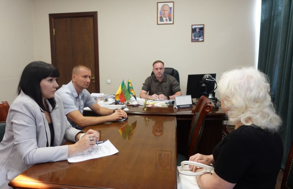 Глава Токмакского муниципального округа Александр Калмыков провел личный прием граждан