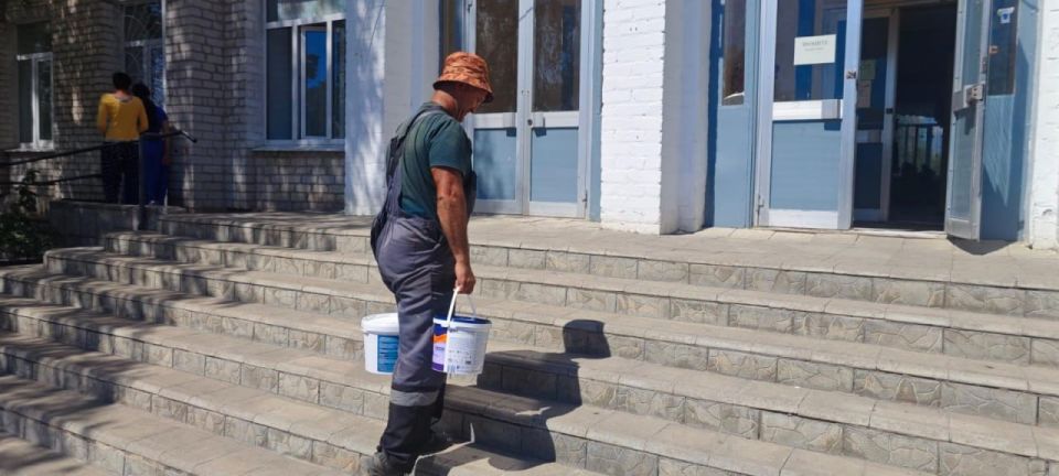 Республика Ингушетия направила в школу №2 города Молочанска партию материалов для завершения ремонтных работ