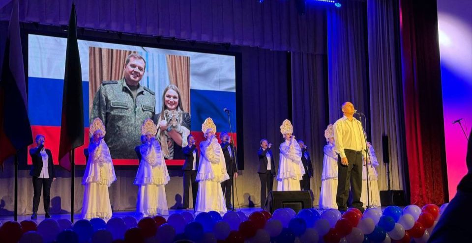 Педагоги Токмакского муниципального округа приняли участие в августовском ежегодном педагогическом совещании, которое прошло на базе Дворца культуры железнодорожников города Мелитополя