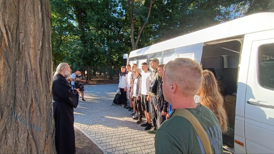Министерство образования и науки Запорожской области совместно с Центром военно-спортивной подготовки и патриотического воспитания молодежи «ВОИН» отправили команду из 12 отважных ребят Запорожской области на Всероссийские...