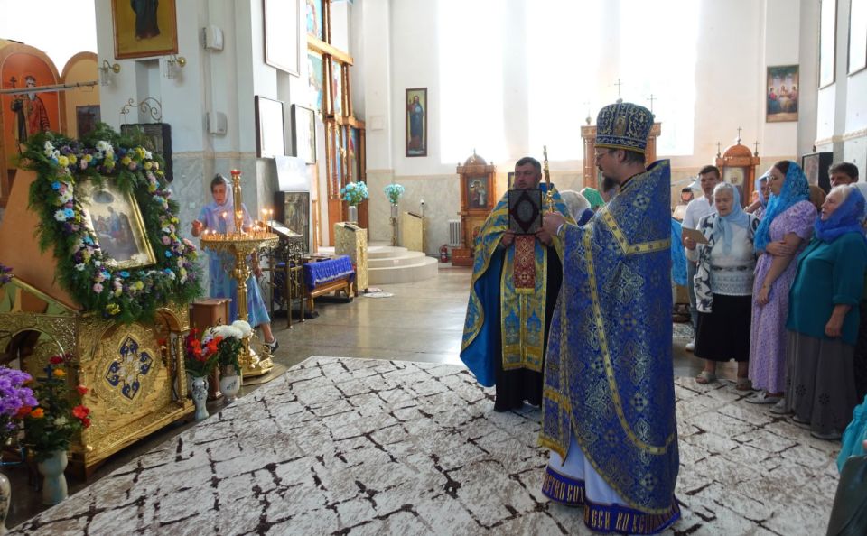 В Свято-Успенском соборе г.Токмак отметили престольный праздник