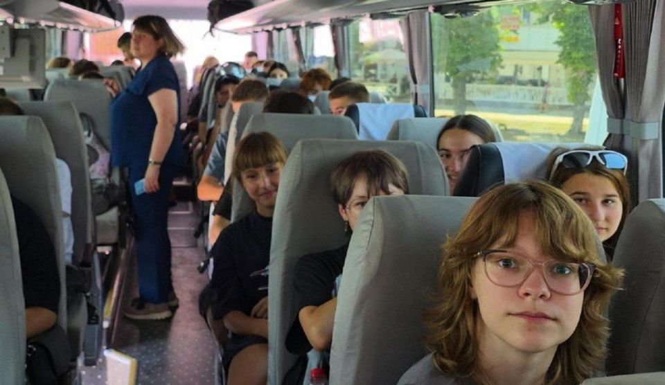 Около 85 тысяч школьников из Донбасса и Новороссии отдохнули в летних лагерях