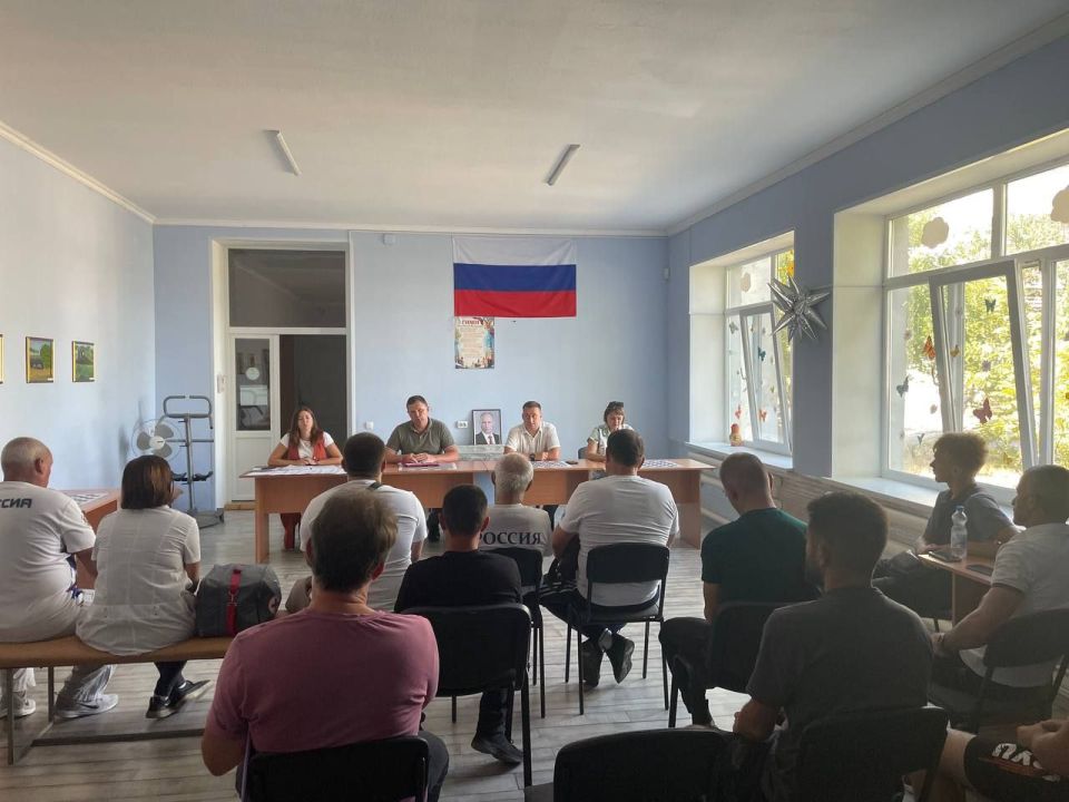 В преддверии старта нового спортивного сезона в спортивной школе «Колос» состоялось традиционное установочное собрание тренерско-преподавательского состава