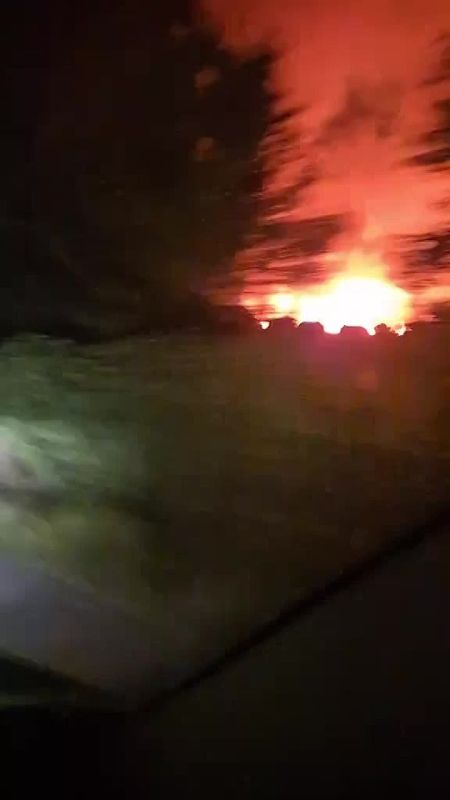 Чингис Дамбиев: Сильный пожар на месте удара "Гераней" в Запорожской области