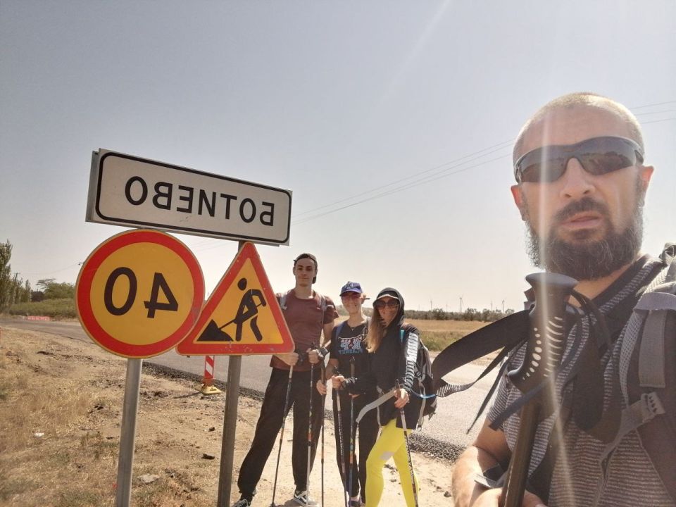 В рамках подготовки к предстоящему нашему командному участию в Фестивале северной ходьбы "Тропами Ай-Петри" отправились сегодня в Ботиево, чтоб нашагать свои тренировочные километры