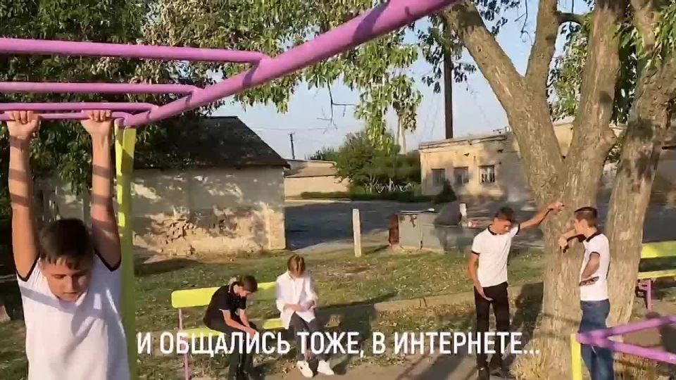 Владимир Рогов: С праздником, родные!. Свыше 40 тысяч детей сегодня приступили к учебе в Запорожской области