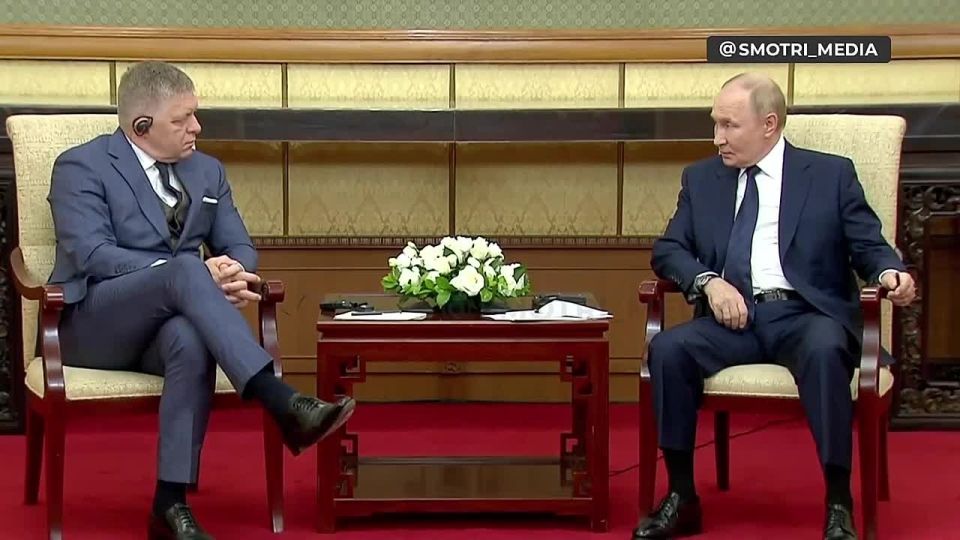 Олег Царёв: На встрече с премьером Словакии Фицо Владимир Путин заявил, что Россия готова сотрудничать с США на Запорожской АЭС
