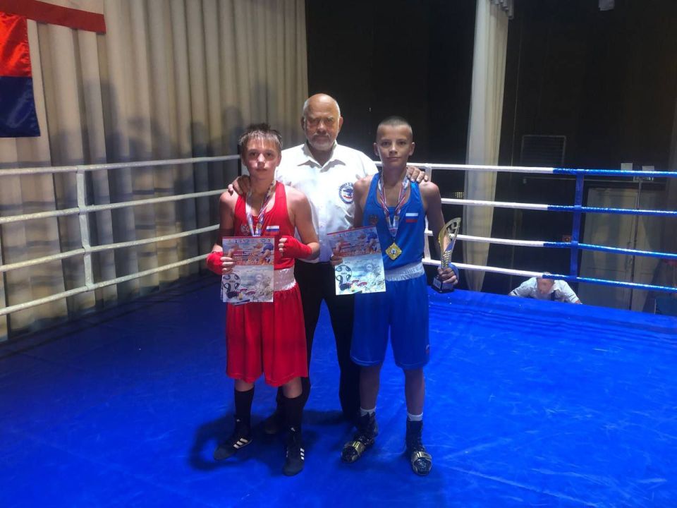 В Щёлкино почтили память героев силой и духом!