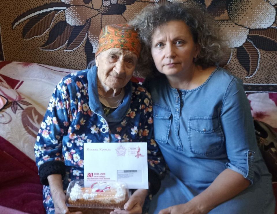 В Токмакском муниципальном округе прошла почетная миссия поздравления участников войны и вручения им писем от Президента РФ Владимира Путина