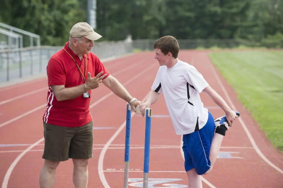 Уважаемые бывшие тренеры и спортсмены Запорожской области!