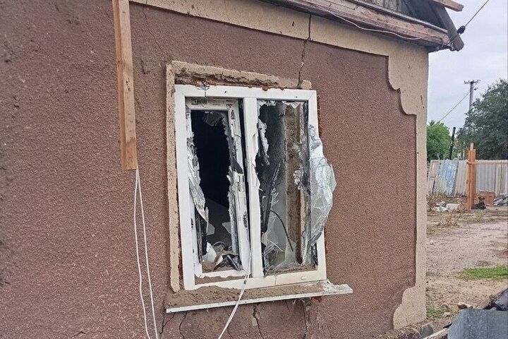 За последние сутки в результате агрессии киевского режима пострадали два мирных жителя Херсонской области, сообщил губернатор Владимир Сальдо: