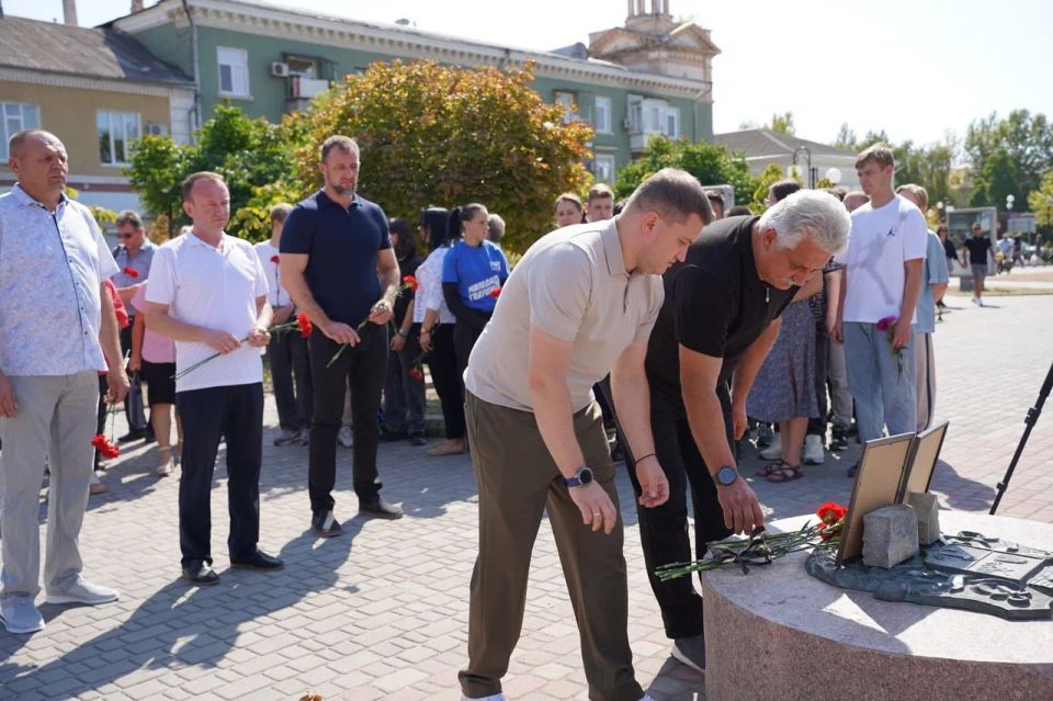 В Бердянске отдали дань уважения, памяти жертвам террора и борцам с терроризмом