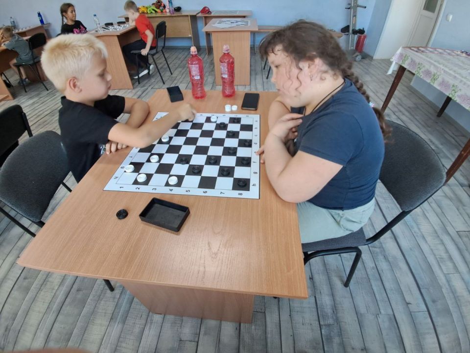 Ко Дню солидарности в борьбе с терроризмом 3 сентября в Акимовской спортшколе "Колос" состоялось физкультурное мероприятие