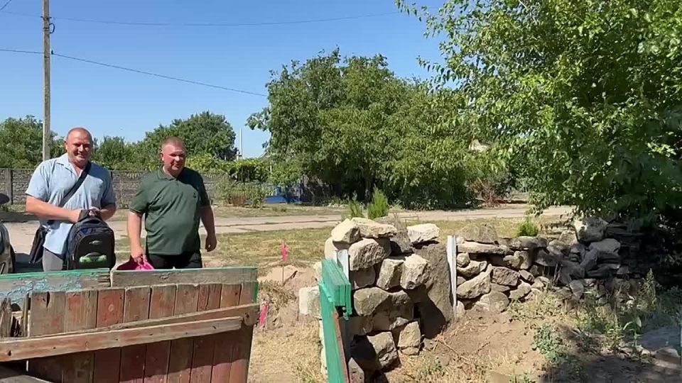 «Единая Россия» продолжает делать подарки многодетным семья Васильевского муниципального округа