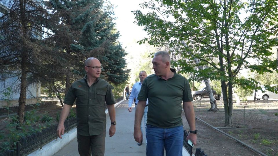 Максим Пухов: Сергей Кириенко посетил с рабочим визитом Энергодар: ключевые темы — подготовка к зиме и начало учебного года