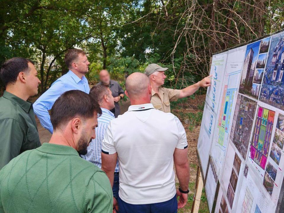  :      21    211 000 .    : ,  ,  