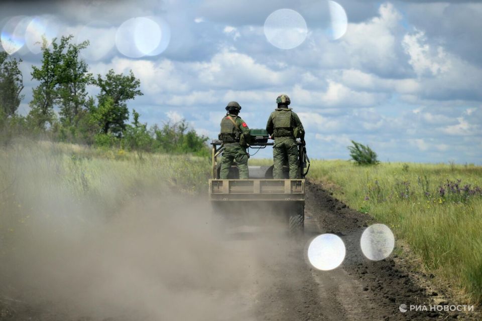 Саперы "Днепра" проводят разминирование в Запорожской области