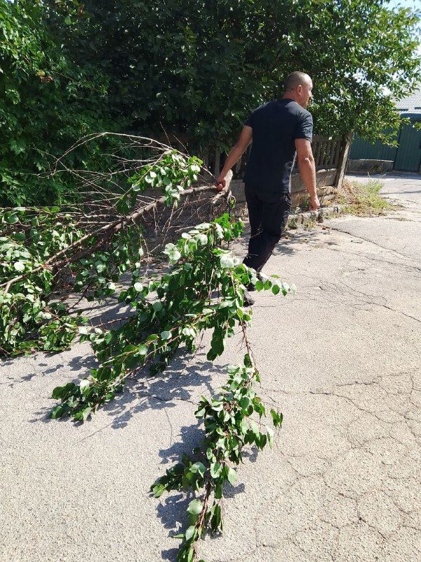 «Единая Россия» помогает жителям Васильевки