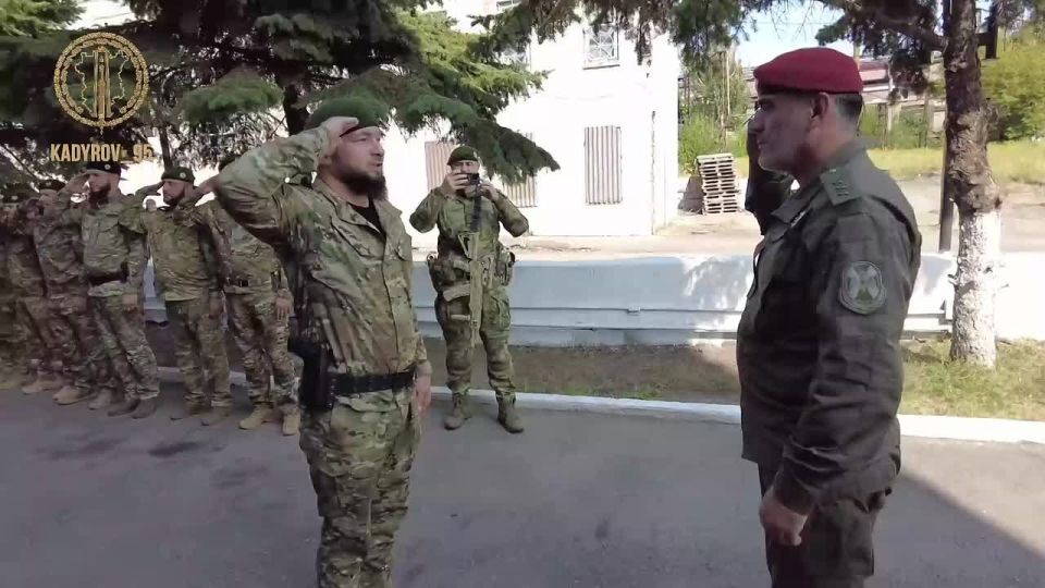 Рамзан Кадыров: По моему поручению дорогой БРАТ, помощник директора Росгвардии, генерал-полковник Алибек Делимханов, посетил ряд стратегически важных объектов