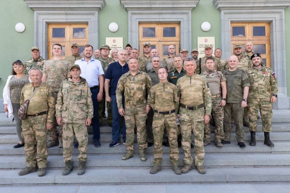  :                  -,     ...