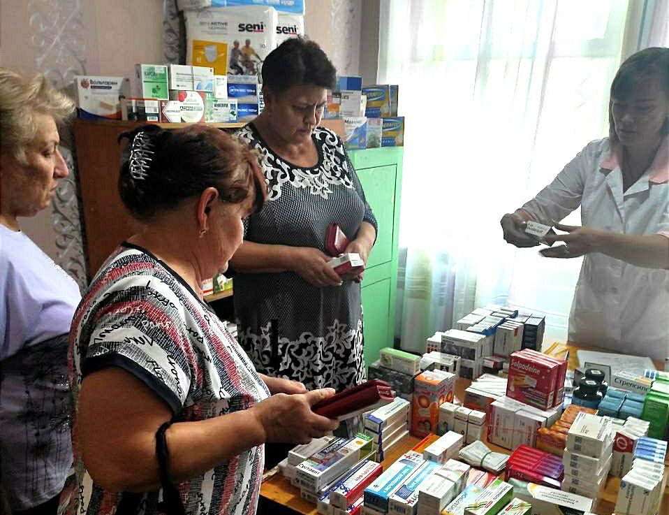 В селе Новониколаевка начал работу передвижной аптечный пункт!