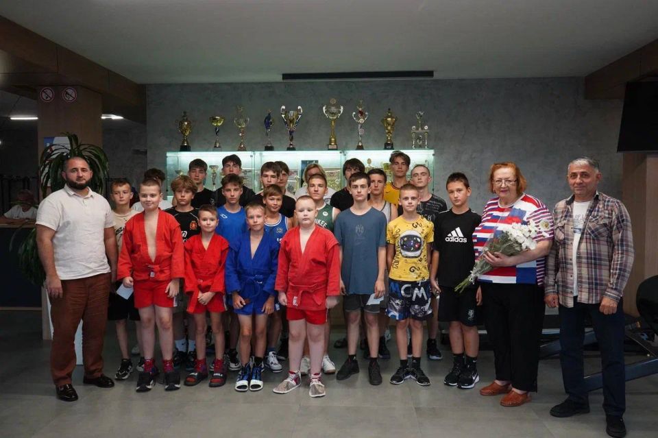  :     ,                 -76,     ...