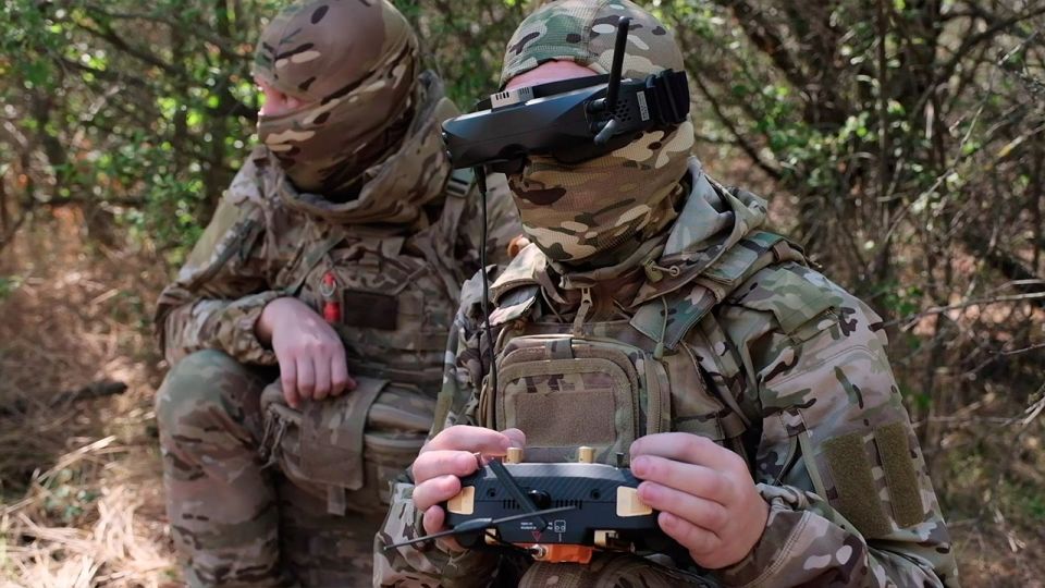 Дроноводы сожгли украинский танк в Запорожской области