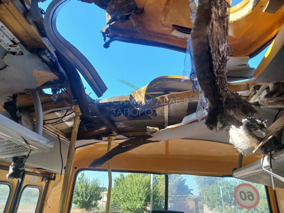 В Васильевке два школьных автобуса и прилегающая территория учебного заведения стали целью атаки БПЛА ВСУ