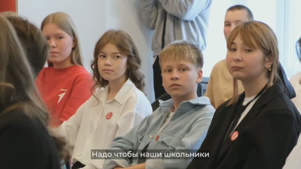 Ирина Гехт: Вчера приняла участие в «Классной встрече» с ребятами из регионального отделения «Движение Первых»