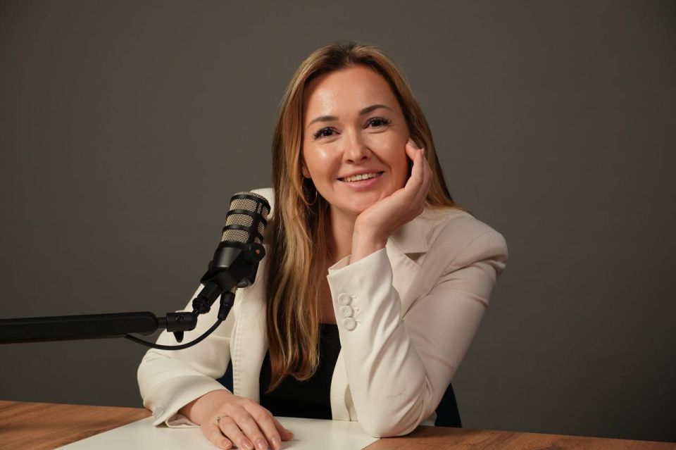 Алёна Трокай: Сегодня утро началось с эфира на радио «Время Новороссии»