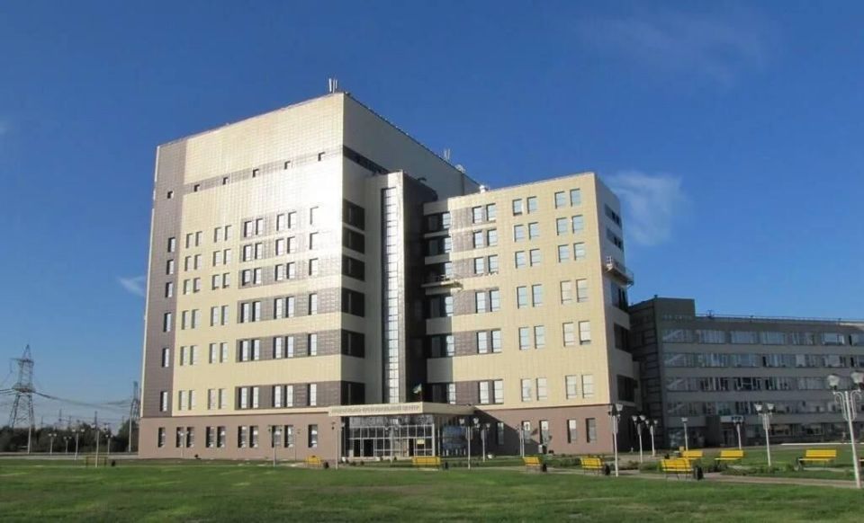 На ЗАЭС оценили ущерб от ударов дронов по учебному центру