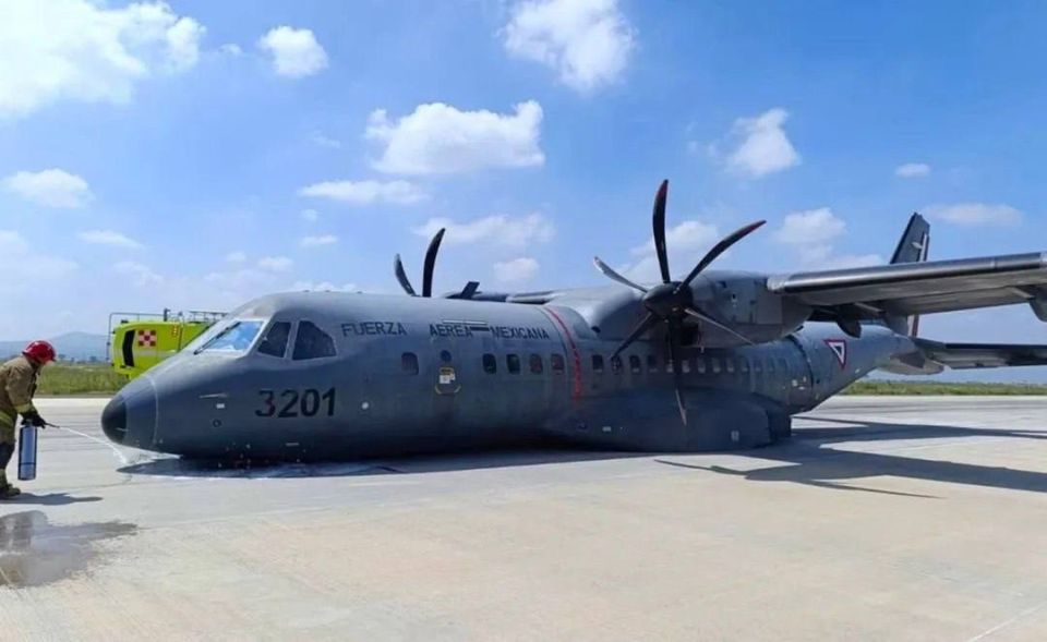 ������-������������ ������� Airbus C-295M (FAM-3201) ������������ ���, ������������� 301-� ����������� ����������, �������� ��������� ������� � ������������� ��������� ������ ������� ������ ����� ������